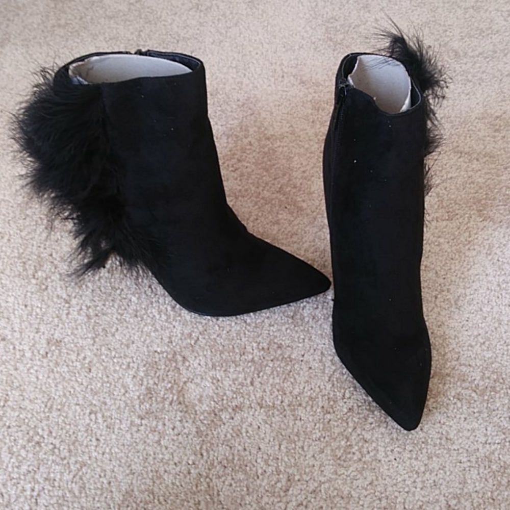Shoes - Picture 3 of 8